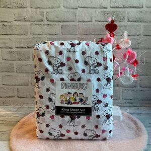 PEANUTS King Size Snoopy Love Blooms Valentine Sheet Set